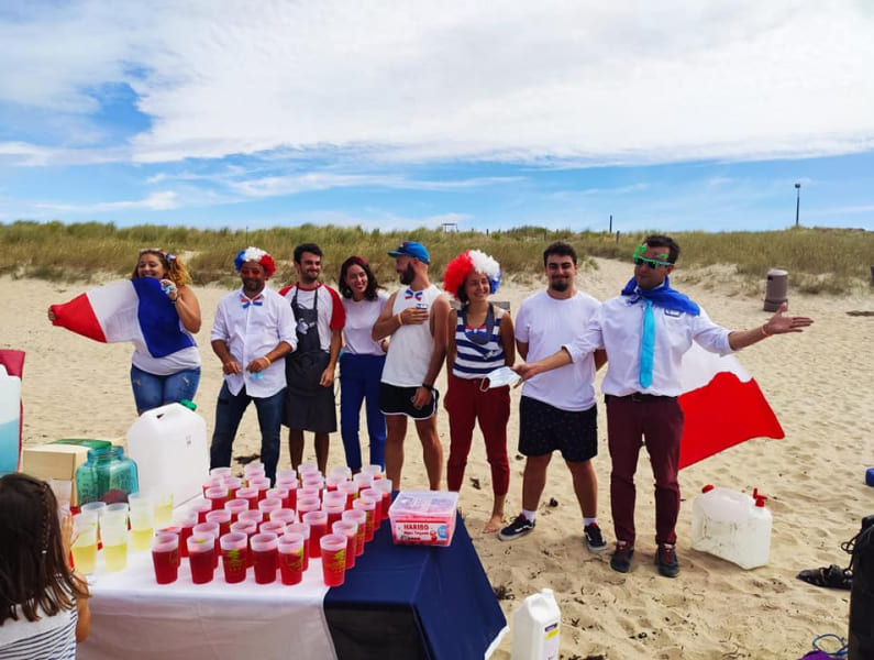 activite sur la plage de la barbatre